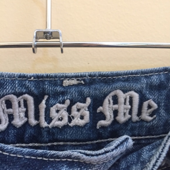 Miss Me Low Rise Distressed Jean Shorts - Picture 3 of 11